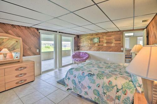 Waterfront Welaka Escape With Private Docks!
