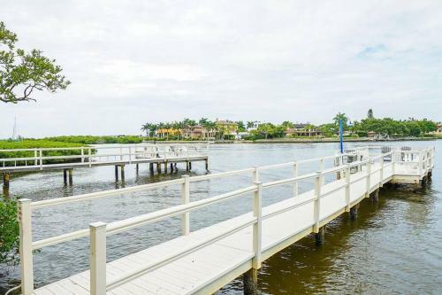 Siesta Villa Coralline - Charming Beach Villa On Siesta Key