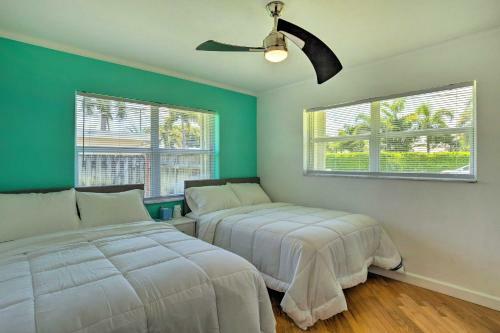 West Palm Beach Waterfront Oasis With Hot Tub!