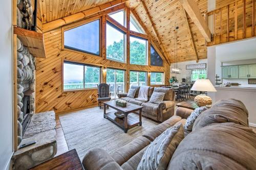 Huge Blairsville Cabin Game Room And Mtn View!