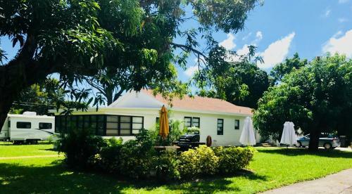Apartamento Bright & Airy On 1/2 Acre Green