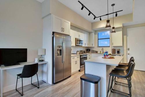 Apartamento Stylish Work And Play King Bed Mins From Dwntwn