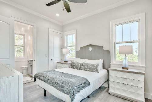 Grayton Beach, Brand New House! Walk To Beach! Two Pools