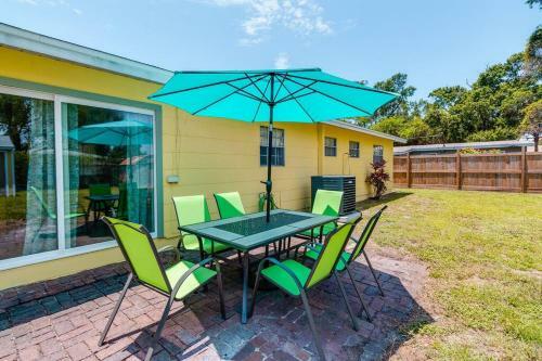 Cheerful Cozy Cottage In South Tampa