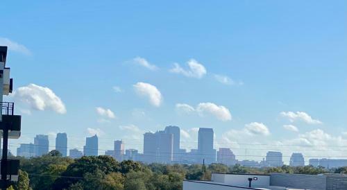 Apartamento Mazuma Suites Midtown Skyview Condo