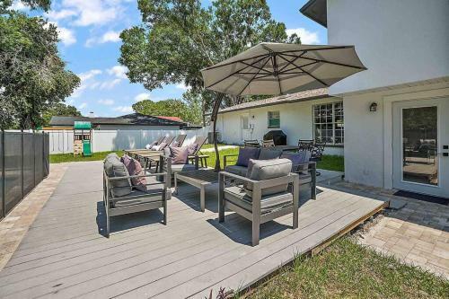 New Luxe 9 Beds~5br~pool~game Room~selfie Wall~playset