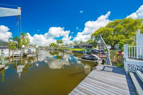 Pool Waterfront Casa Del Sol Centrally Located