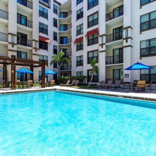 Apartamento Vacacional Con Piscina En Tampa