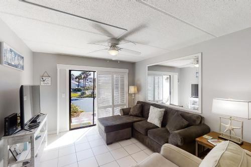 St Aug Ocean And Racquet II