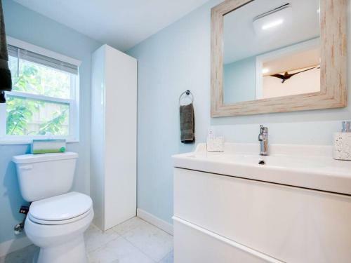 Creekside Cottage- Experience St. Aug's Newest Tiny House