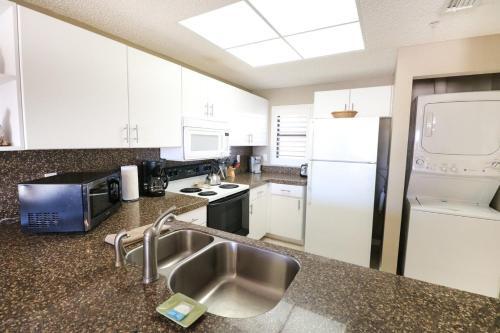 Ocean Village Club F33