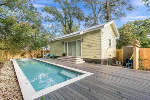 Cottage & Pool House