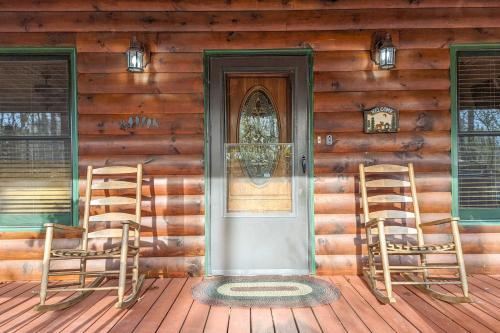 Blue Ridge Cabin With Hot Tub About 2 Mi To Dtwn!