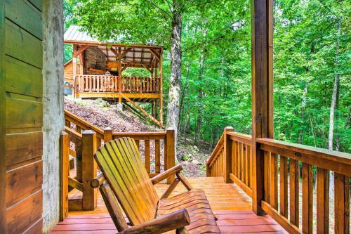 Woodsy Georgia Abode With Decks And Creek On-site