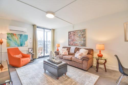 Apartamento Skyline Views And Rooftop Green Space