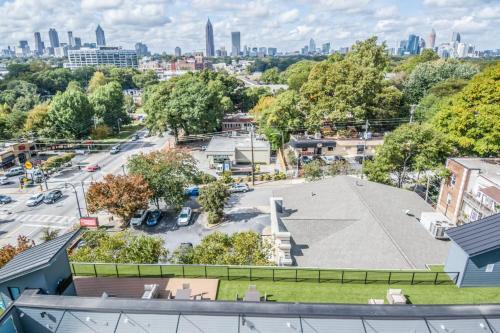 Apartamento Skyline Views And Rooftop Green Space