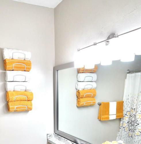 Newly Luxury 1 Bedroom Apartment!