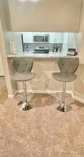 Newly Luxury 1 Bedroom Apartment!