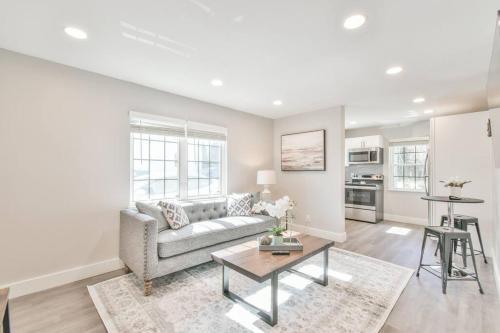 Cozy Updated Apartment Near Little Five Points
