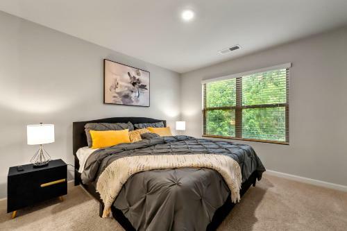 Atlanta 6 Bedroom With Indoor Open Space And Pool Table