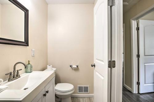 Convenient Atlanta Home, 9 Mi To Downtown!