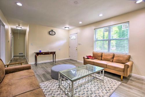 Convenient Atlanta Home, 9 Mi To Downtown!