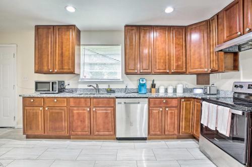 Convenient Atlanta Home, 9 Mi To Downtown!