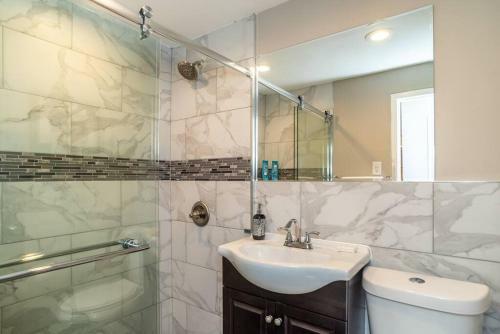 Downtown Atl Condo W Pool King Bed Lm1k2t