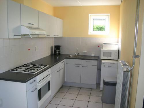 Holiday Home Bungalowpark De Vlietlanden