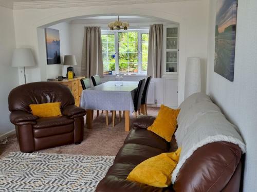 Pass The Keys Stunning Waterside Retreat With Estuary Views
