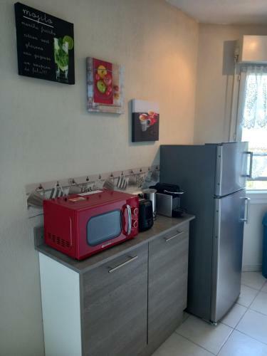 Apartamento Les Deux Ch�teaux Avec Piscine, Climatisation Et Wi-fi