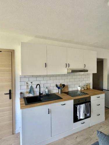 Apartamento Bright 35 M For 2 With Balcony Downtown