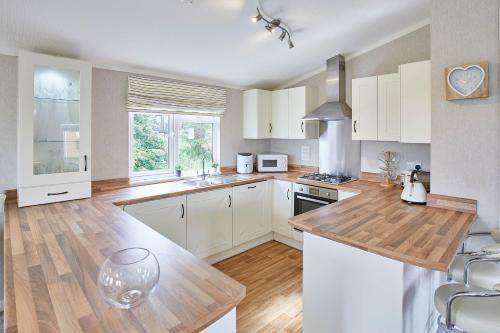 Host & Stay - Kingfisher Lodge