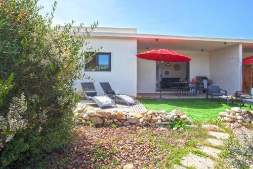 Apart Levante Warmed Shared Swimming Pool Bbq