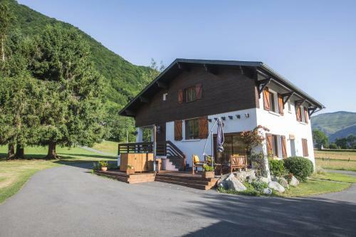 Bed & Breakfast Chalet Our�a