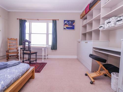 6 Gloster Terrace
