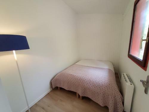 Chalet Dans La Pin�de Entre Lac Et Oc�an