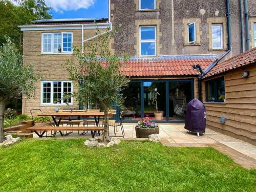 Large Boutique Eco Home - Central Frome - Park
