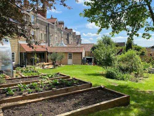 Large Boutique Eco Home - Central Frome - Park