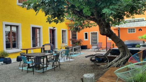 Bed & Breakfast Le 9 De Cour, Chambre Caouette