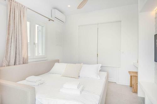 Pearl House - Luxurious New Beach Villa In Spetses Stunning View