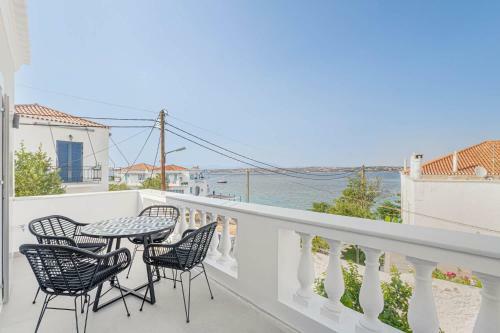 Pearl House - Luxurious New Beach Villa In Spetses Stunning View
