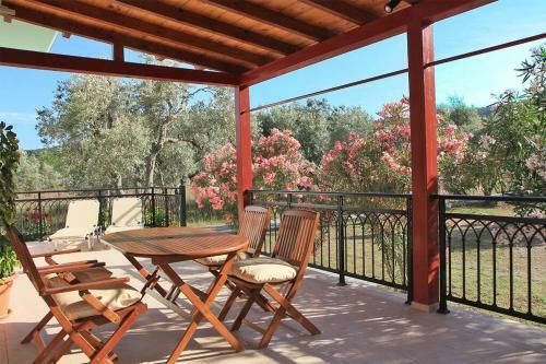 Christina Villa Near Stafylos Beach