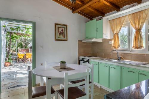 Skopelos Amigdalia Cottage