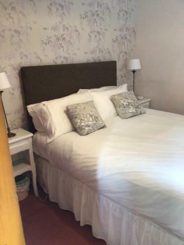 Bed & Breakfast Avalon Tor Retreat