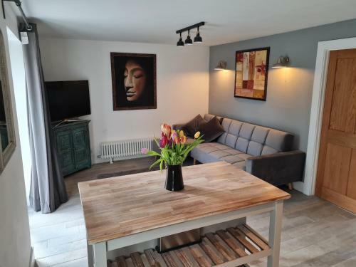 The Little Cottage - Peaceful, Dog Friendly In 3 Acres