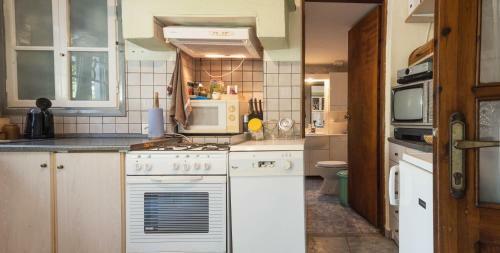 Nerida's-traditional 3 Br Townhouse-bbq-view