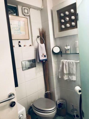 Beautiful And Comfortable Apartment In Varkiza