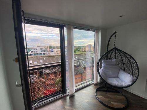 Secc/hydro Modern 6th Floor 2br Apartment, Great Views & Free Parking