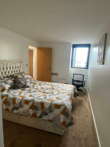 Secc/hydro Modern 6th Floor 2br Apartment, Great Views & Free Parking